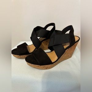 Black American Eagle heels size 6